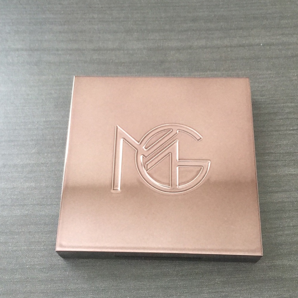 Makeup Geek dupchrome highlighter in “Moonphase”